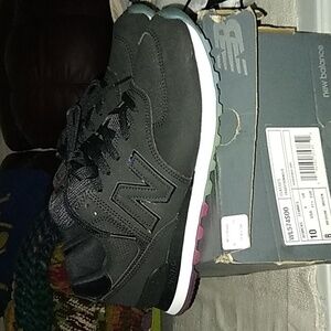 Women's Black New Balance Size 10